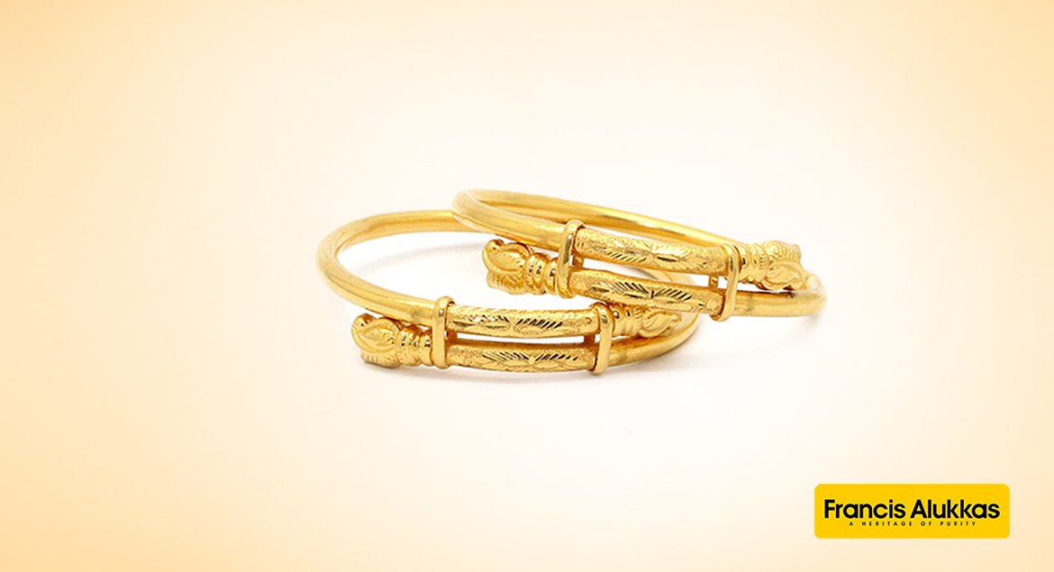 Top Gifting Ideas of Gold Jewellery for Baby Boy